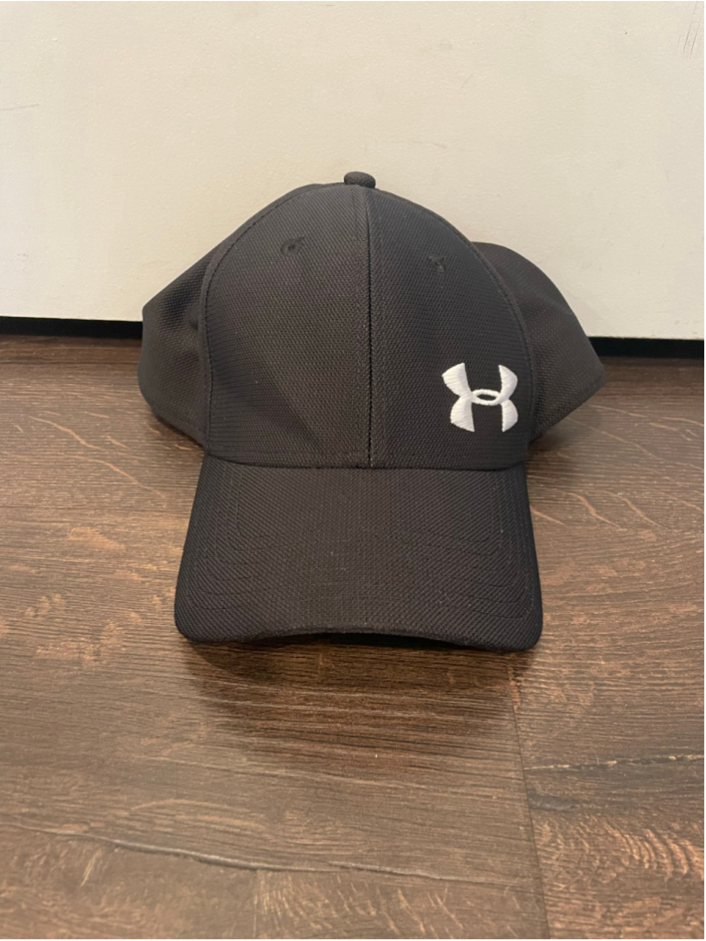 Men's Under Armour Black & White Logo Baseball Cap LG/ XL